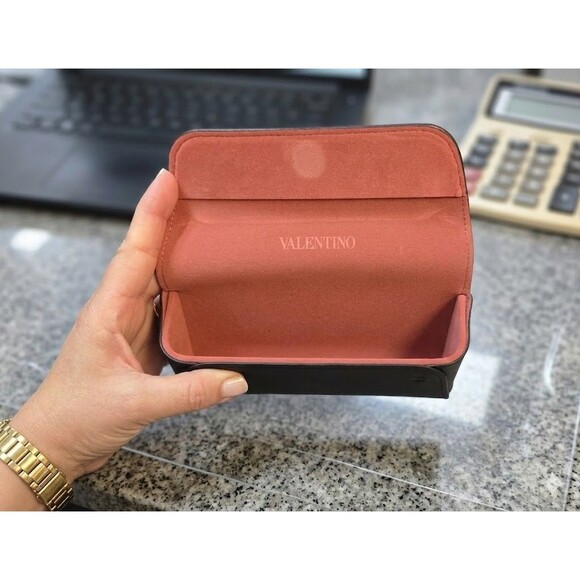 Valentino Garavani Matte Black Semi-Hard Eyewear Case Peach Rose Lining OS - Picture 3 of 12